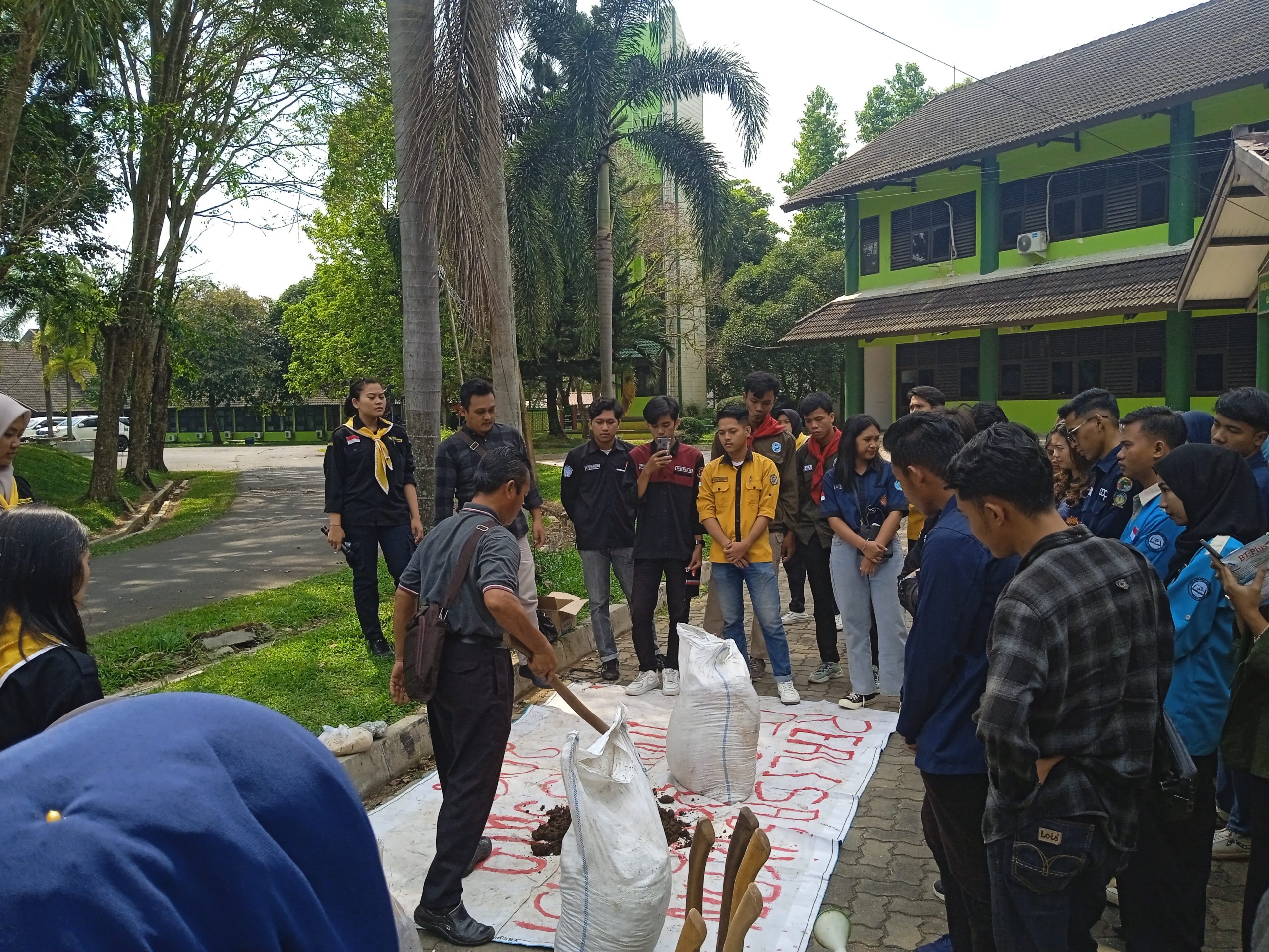 Memperingati Hari Lingkungan Hidup Sedunia Poltapala Adakan Seminar